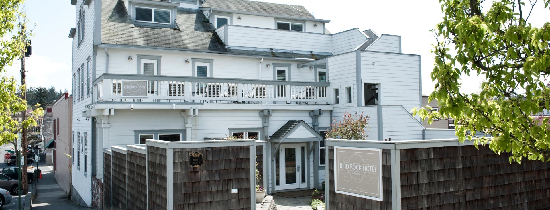 Bird Rock Hotel - Exterior