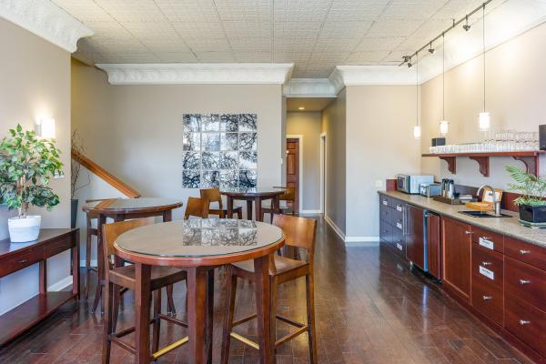 Bird Rock Hotel - San Juan Island Washington - Lobby from door
