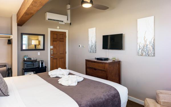 Bird Rock Hotel - San Juan Island Washington - Matia King Bed from bed angle